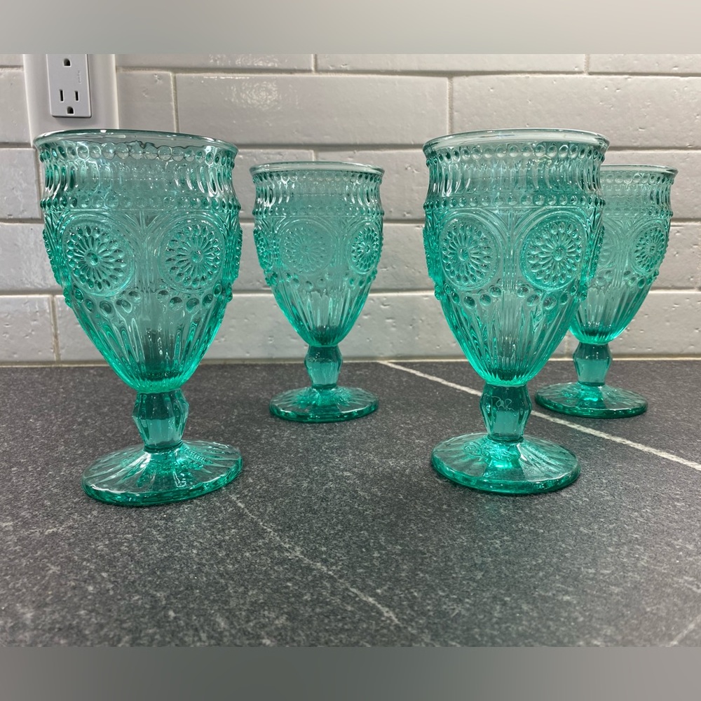 Pioneer Woman 4 Count Green Glass Goblets